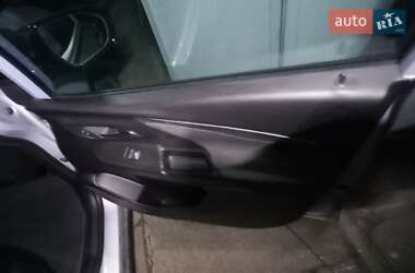 Хэтчбек Chevrolet Bolt EV 2023 в 