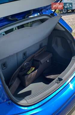 Хэтчбек Chevrolet Bolt EV 2019 в 