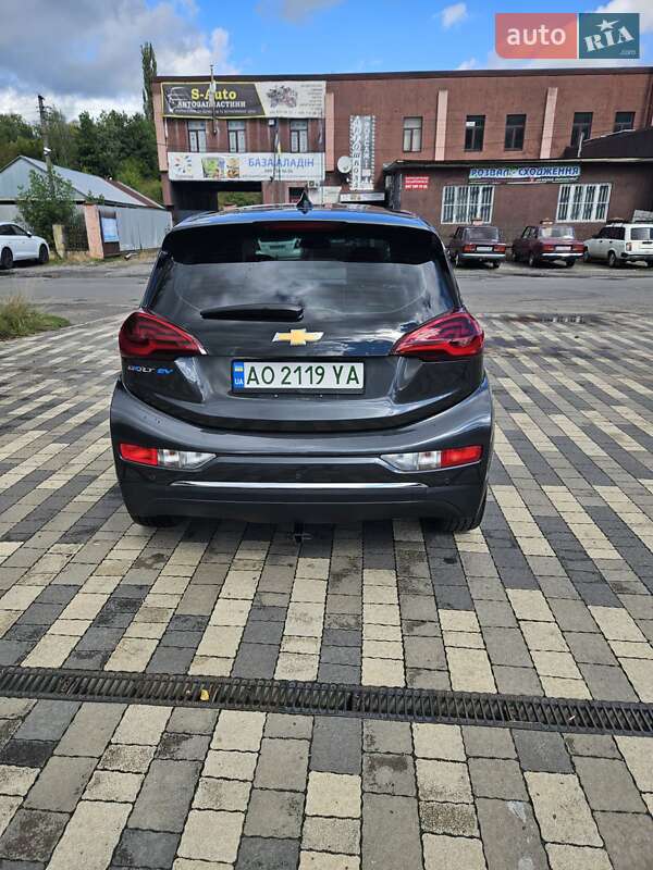 Хэтчбек Chevrolet Bolt EV 2017 в Сваляве