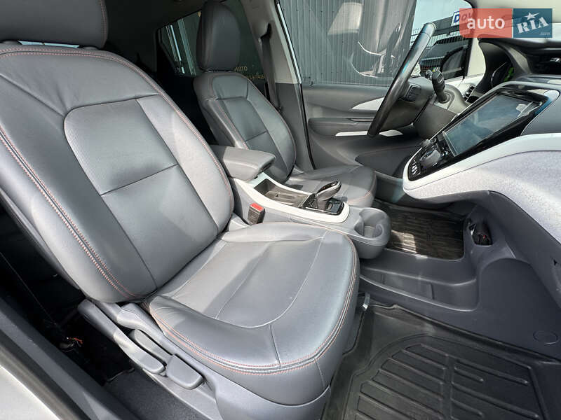 Хетчбек Chevrolet Bolt EV 2021 в Києві фото 42 Хетчбек Chevrolet Bolt EV 2021 в Києві