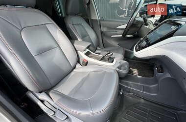 Хэтчбек Chevrolet Bolt EV 2021 в 