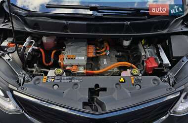 Хэтчбек Chevrolet Bolt EV 2021 в 