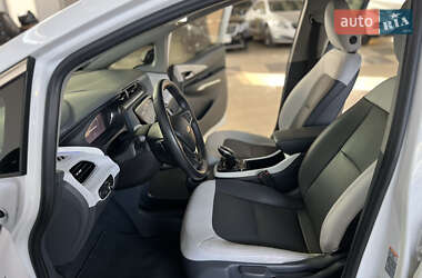 Хэтчбек Chevrolet Bolt EV 2017 в 