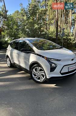 Хэтчбек Chevrolet Bolt EV 2022 в 