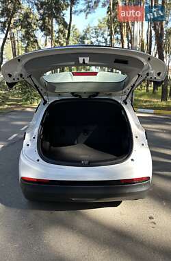 Хэтчбек Chevrolet Bolt EV 2022 в 