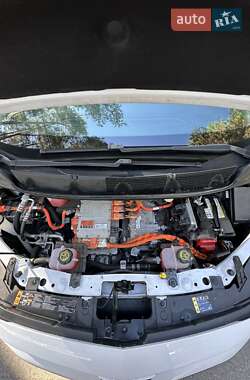 Хэтчбек Chevrolet Bolt EV 2022 в 