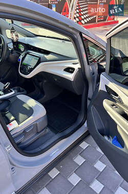 Хэтчбек Chevrolet Bolt EV 2018 в 