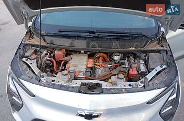 Хэтчбек Chevrolet Bolt EV 2022 в 
