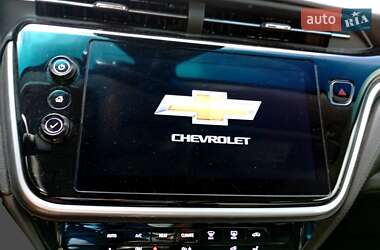 Хэтчбек Chevrolet Bolt EV 2022 в 