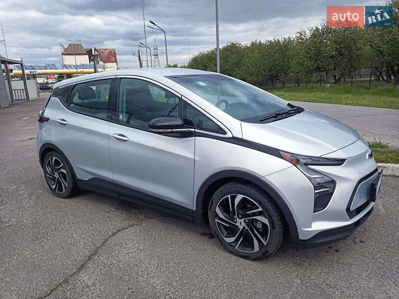 Хэтчбек Chevrolet Bolt EV 2023 в Киеве