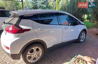 Хэтчбек Chevrolet Bolt EV 2020 в 
