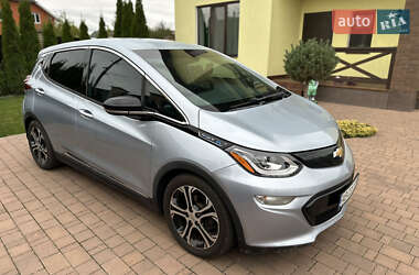 Хэтчбек Chevrolet Bolt EV 2017 в 