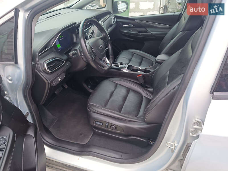 Хэтчбек Chevrolet Bolt EV 2023 в Киеве