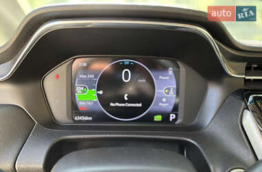 Хэтчбек Chevrolet Bolt EV 2022 в 