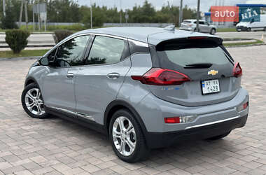 Хэтчбек Chevrolet Bolt EV 2018 в 