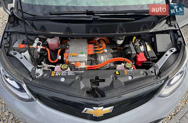 Хэтчбек Chevrolet Bolt EV 2018 в 