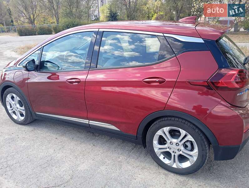Хэтчбек Chevrolet Bolt EV 2017 в Запорожье