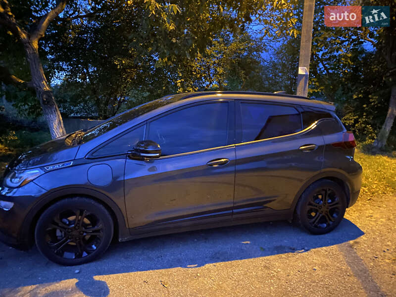 Хэтчбек Chevrolet Bolt EV 2017 в Ивано-Франковске