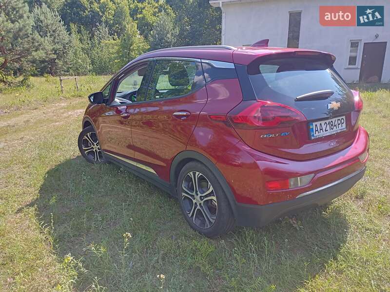 Хэтчбек Chevrolet Bolt EV 2016 в Украинке