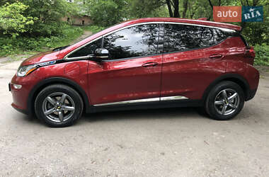 Хэтчбек Chevrolet Bolt EV 2017 в 