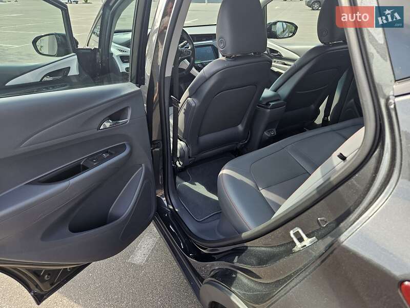 Хэтчбек Chevrolet Bolt EV 2018 в Киеве фото 38 Хэтчбек Chevrolet Bolt EV 2018 в Киеве