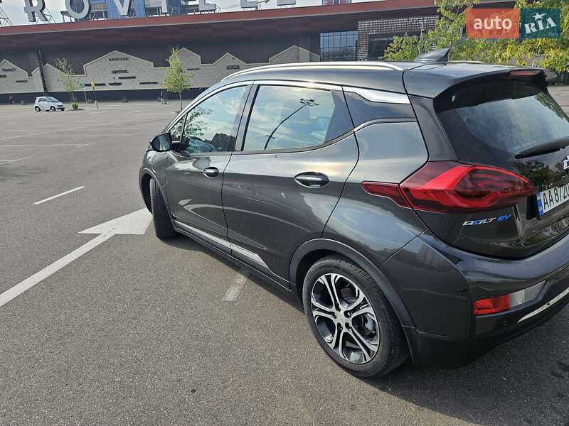 Хэтчбек Chevrolet Bolt EV 2018 в Киеве фото 42 Хэтчбек Chevrolet Bolt EV 2018 в Киеве