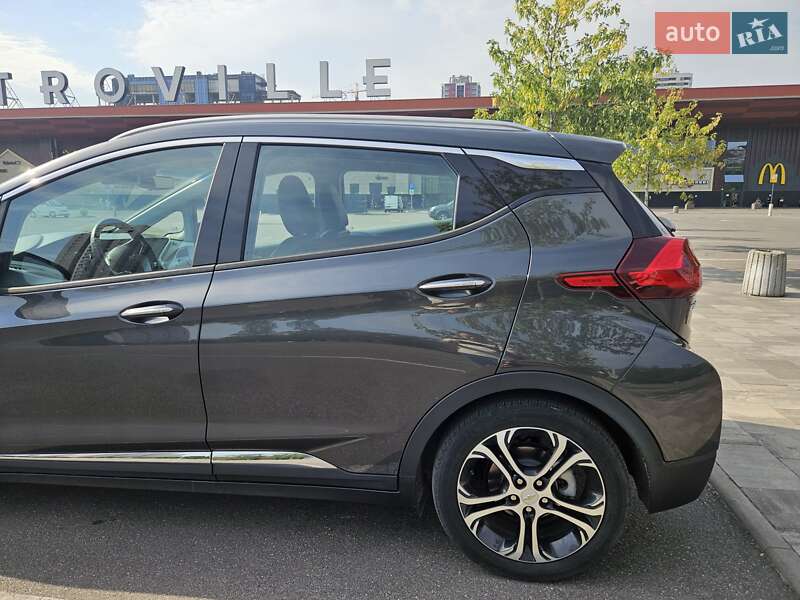 Хэтчбек Chevrolet Bolt EV 2018 в Киеве фото 51 Хэтчбек Chevrolet Bolt EV 2018 в Киеве