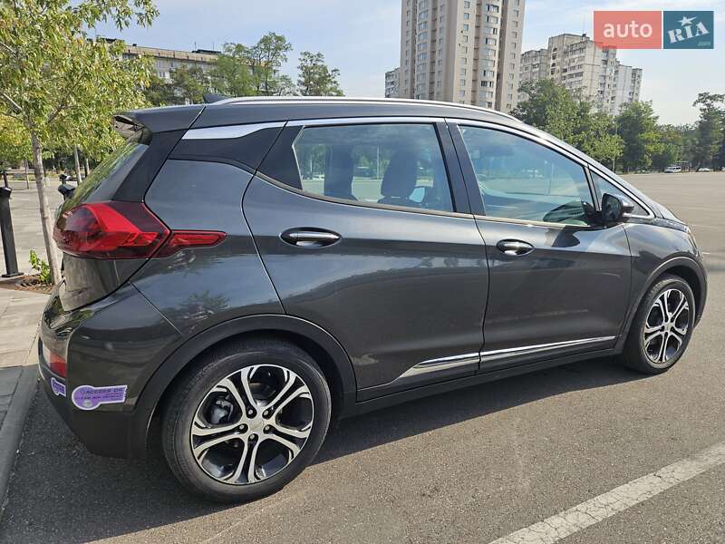 Хэтчбек Chevrolet Bolt EV 2018 в Киеве фото 58 Хэтчбек Chevrolet Bolt EV 2018 в Киеве