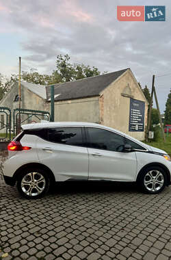 Хетчбек Chevrolet Bolt EV 2017 в 