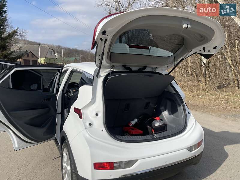 Хэтчбек Chevrolet Bolt EV 2017 в Полтаве