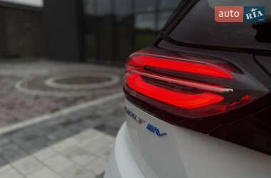 Хэтчбек Chevrolet Bolt EV 2022 в 
