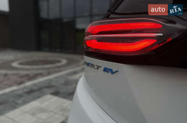 Хэтчбек Chevrolet Bolt EV 2022 в 