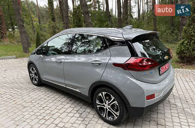 Хэтчбек Chevrolet Bolt EV 2019 в 