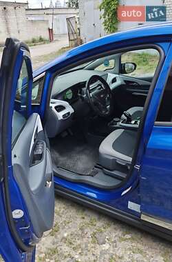 Хэтчбек Chevrolet Bolt EV 2020 в 