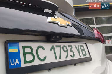 Хэтчбек Chevrolet Bolt EV 2018 в 