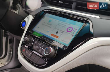 Хэтчбек Chevrolet Bolt EV 2018 в 
