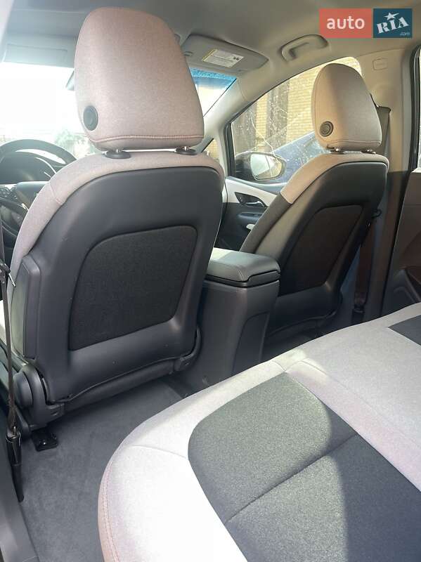 Хэтчбек Chevrolet Bolt EV 2021 в Киеве