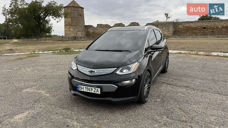 Хэтчбек Chevrolet Bolt EV 2018 в 