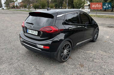 Хэтчбек Chevrolet Bolt EV 2018 в 
