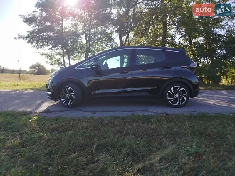 Хэтчбек Chevrolet Bolt EV 2023 в Киеве фото 4 Хэтчбек Chevrolet Bolt EV 2023 в Киеве