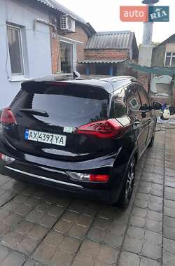 Хэтчбек Chevrolet Bolt EV 2017 в 