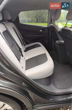 Хэтчбек Chevrolet Bolt EV 2019 в 