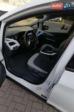 Хэтчбек Chevrolet Bolt EV 2020 в 