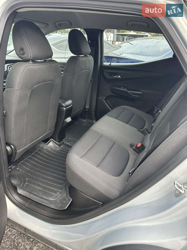 Хэтчбек Chevrolet Bolt EV 2023 в Львове фото 6 Хэтчбек Chevrolet Bolt EV 2023 в Львове