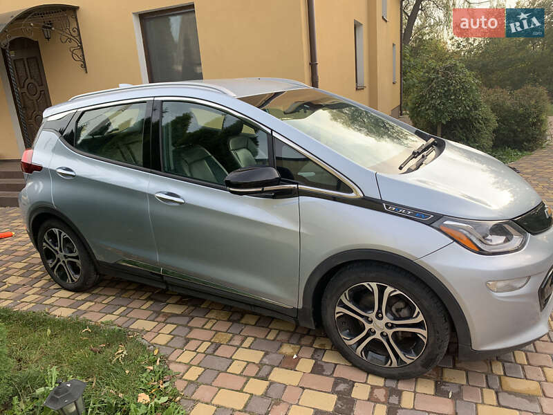 Хэтчбек Chevrolet Bolt EV 2017 в Киеве