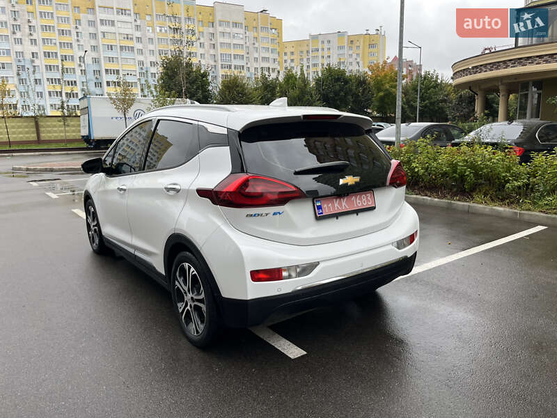 Хэтчбек Chevrolet Bolt EV 2018 в Киеве