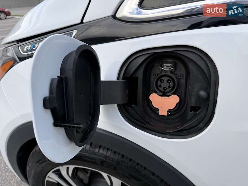 Хетчбек Chevrolet Bolt EV 2017 в Києві