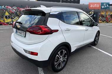 Хэтчбек Chevrolet Bolt EV 2017 в 