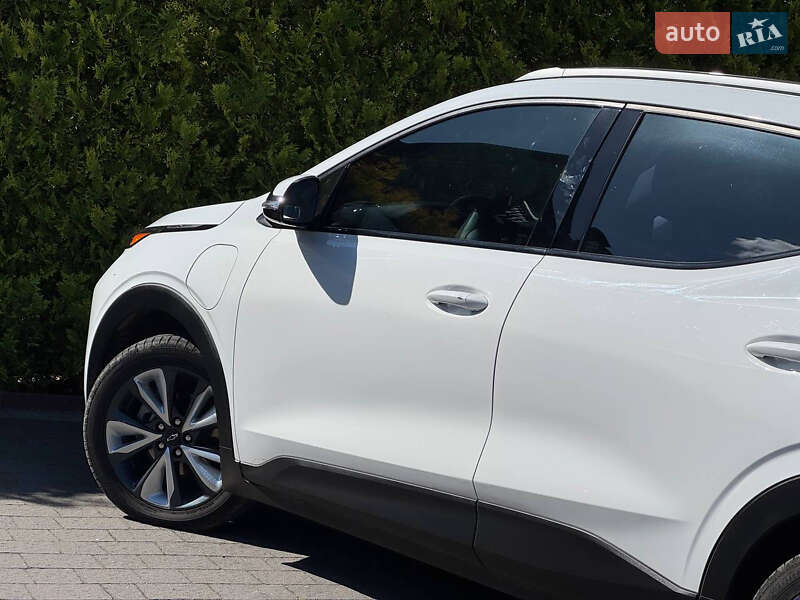 Хэтчбек Chevrolet Bolt EV 2022 в Стрые