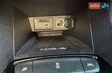 Хэтчбек Chevrolet Bolt EV 2022 в 